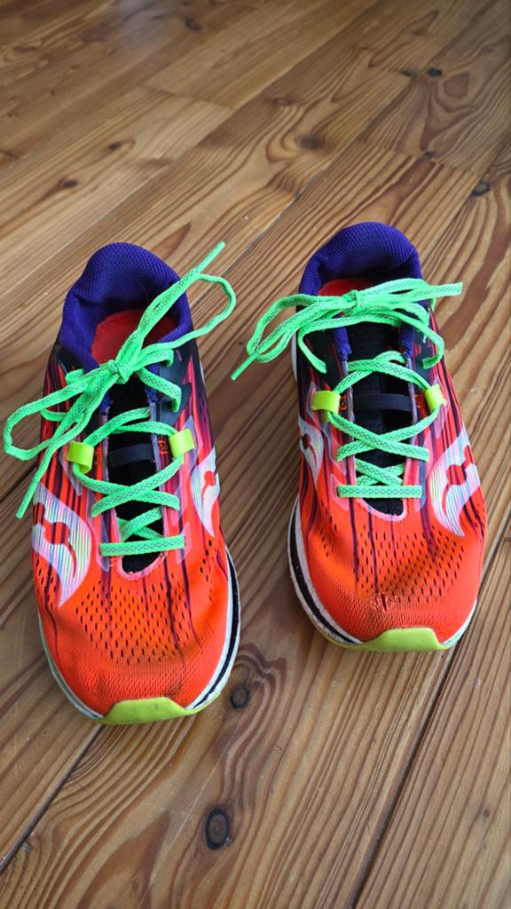 Saucony Endorphin Pro 2 Hardloopschoenen - Maat 42, Sport en Fitness, Loopsport en Atletiek, Gebruikt, Hardloopschoenen, Hardlopen