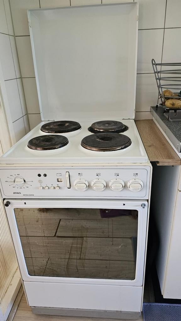 ATAG Fornuis met Oven - Elektrisch, Vrijstaand, Ophalen, Gebruikt, 60 cm of meer, 4 kookzones