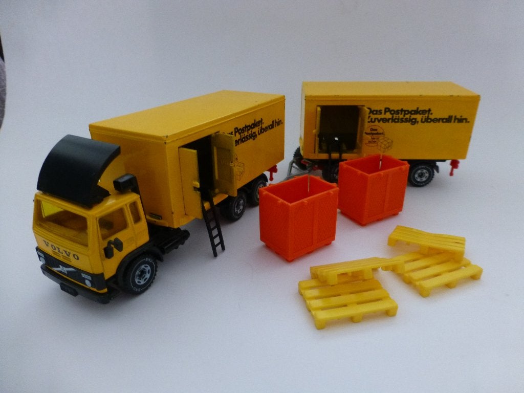 Siku Volvo F7 Turbo vrachtwagen Deutsche Post, Ophalen of Verzenden, Zo goed als nieuw, Auto
