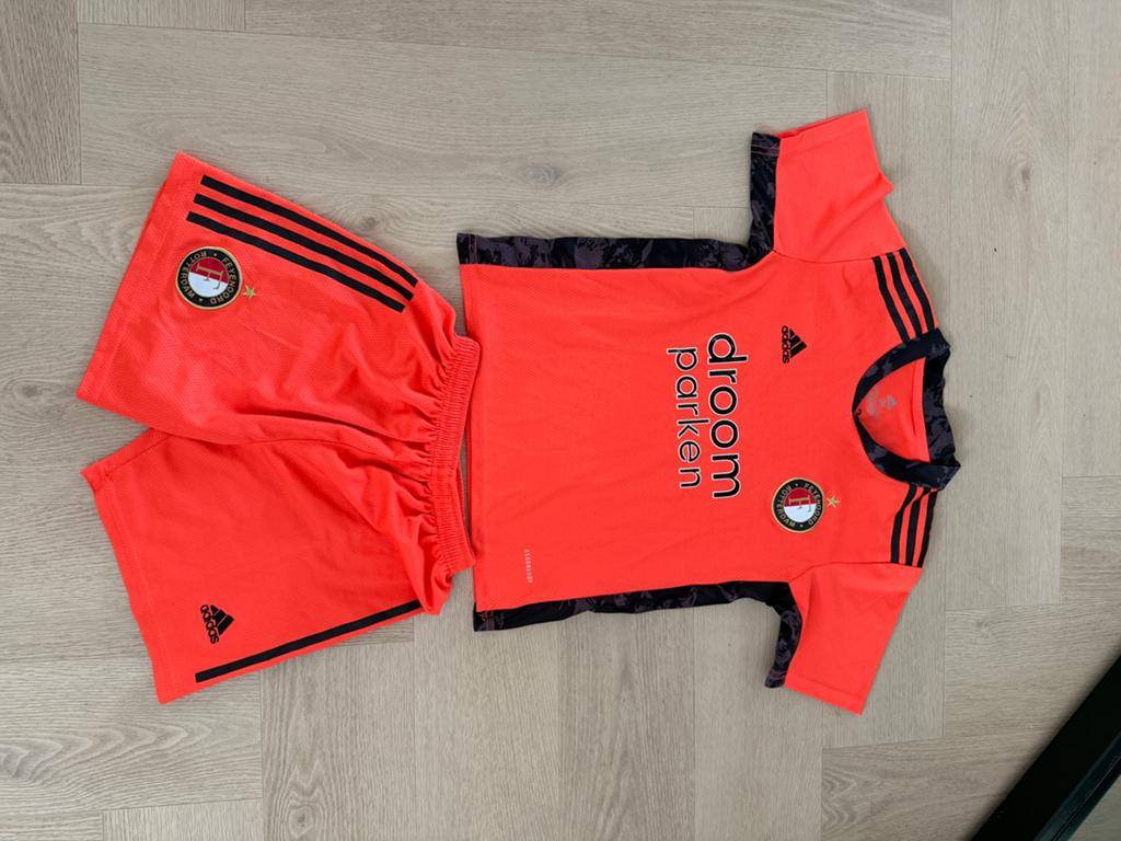Feyenoord voetbal tenue maat 140, Ophalen, Zo goed als nieuw, Jongen of Meisje