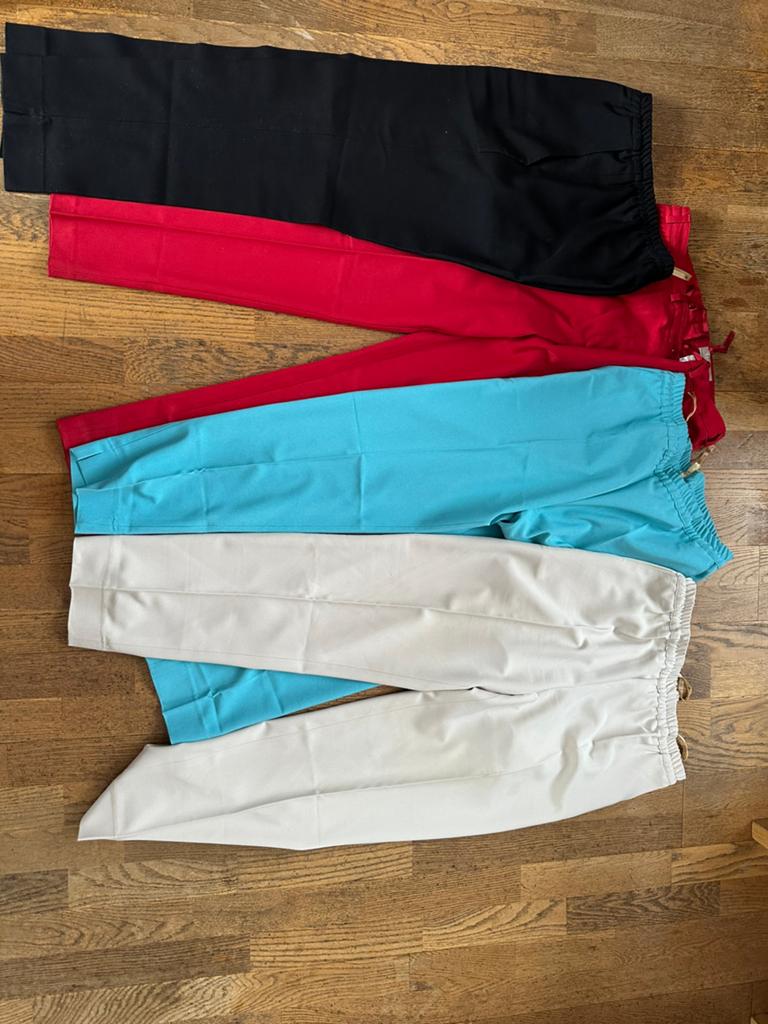 Dames broeken stretch met elastieken tailleband, Kleding | Dames, Broeken en Pantalons, Ophalen, Overige kleuren, Maat 42/44 (L)