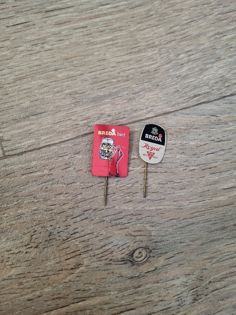 2x Pins Speldjes Breda Bier Brouwerij Nederland, Hobby en Vrije tijd, Ophalen of Verzenden, Zo goed als nieuw
