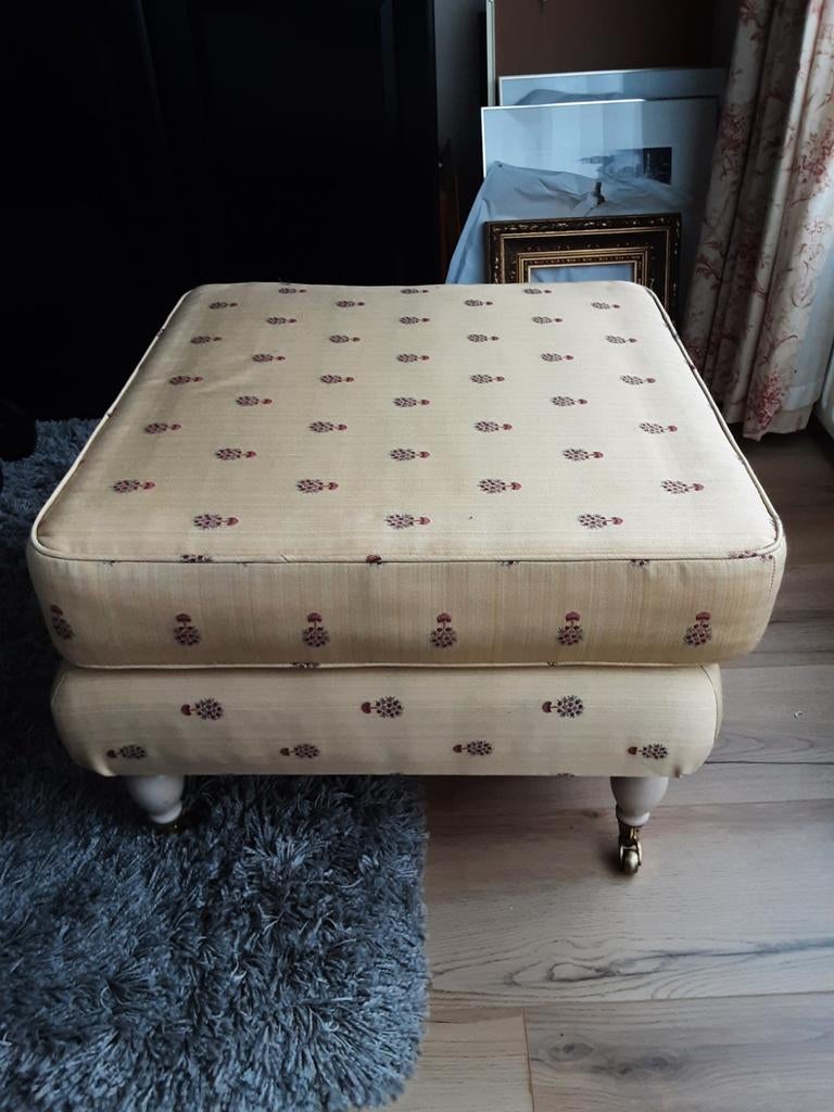 Klassieke Hocker, Huis en Inrichting, Ophalen, Zo goed als nieuw, Rechthoekig