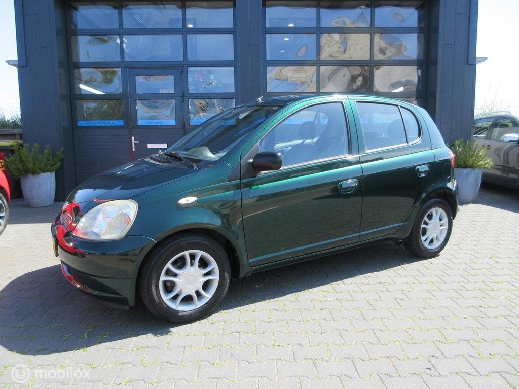 Toyota Yaris 1.3-16V VVT-i Sol 140dkm! Aut 5drs Airco Trekha, Auto's, 1299 cc, 31 €/maand, 4 cilinders, 400 kg