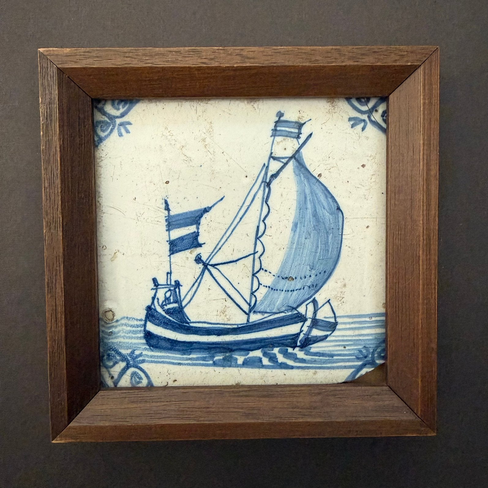 Antieke Delfts blauwe wandtegel met afbeelding zeilschip, Antiek en Kunst, Ophalen of Verzenden