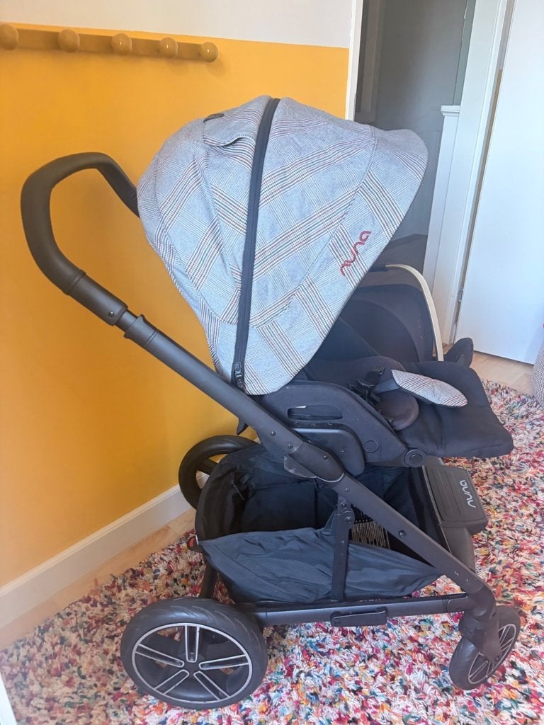 Foto 4 van Nuna MIXX Next Ellis kinderwagen set + Nuna PIPA autostoel