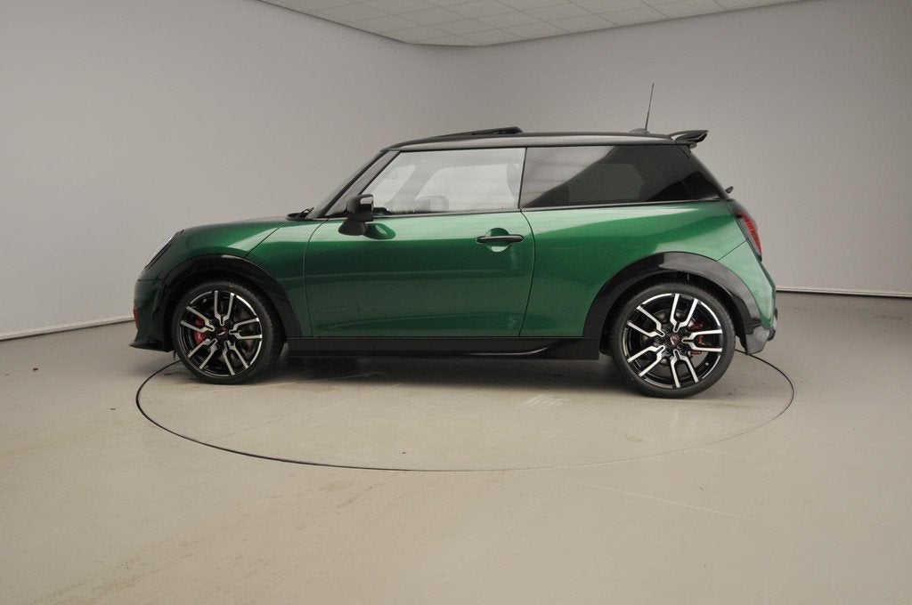 MINI Cooper John Cooper Works John Cooper Works | XL Pakket, 1998 cc, 15 km/l, 4 cilinders, 4 stoelen
