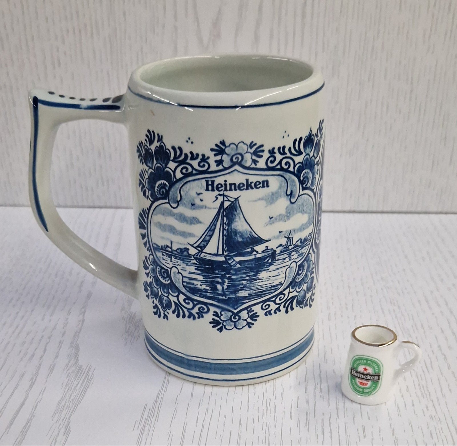 Delfts Blauw Heineken Bierpul met Miniatuur Mokje, Verzamelen, Biermerken, Ophalen of Verzenden
