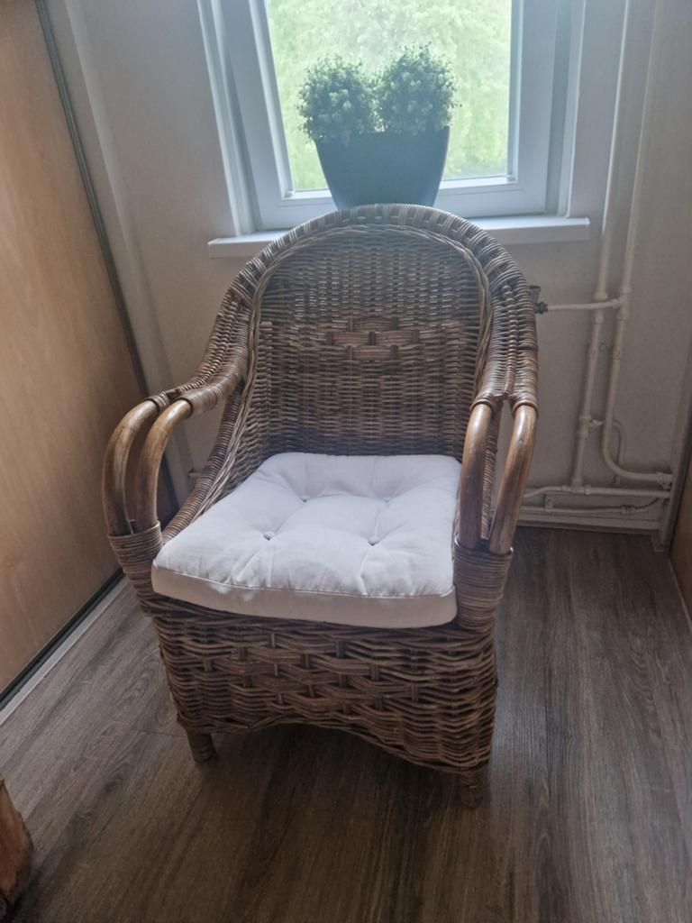 Rotan stoel, Huis en Inrichting, Stoelen, Ophalen, Zo goed als nieuw, Eén