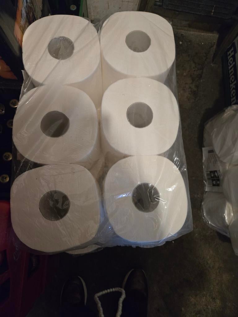 Handdoek r ollen te koop aangeboden, Ophalen of Verzenden
