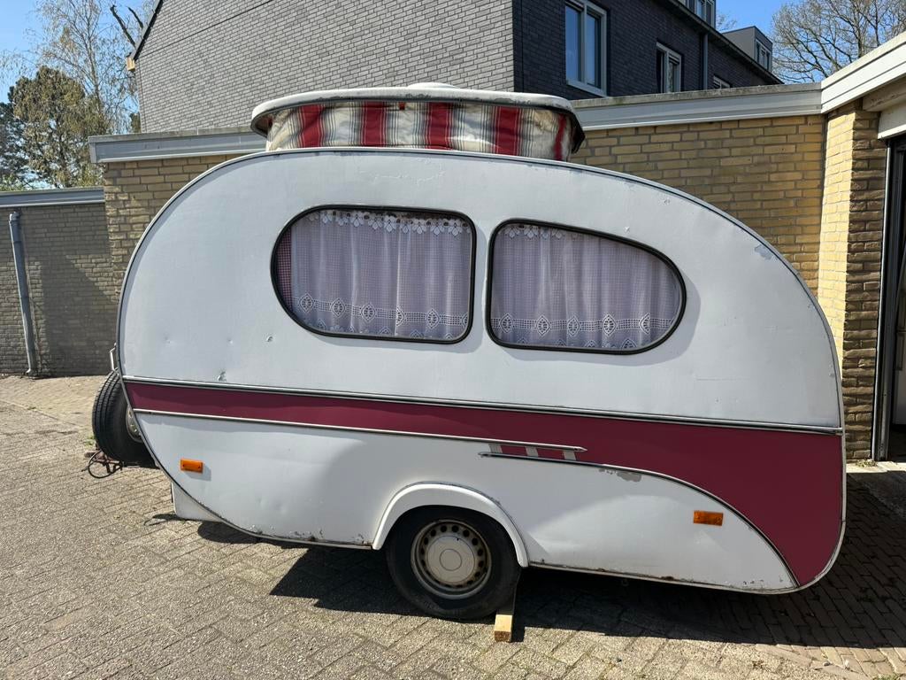 Mostard Yvonne Benjamin caravan - 1961, Caravans en Kamperen, Caravans, Particulier, Rondzit