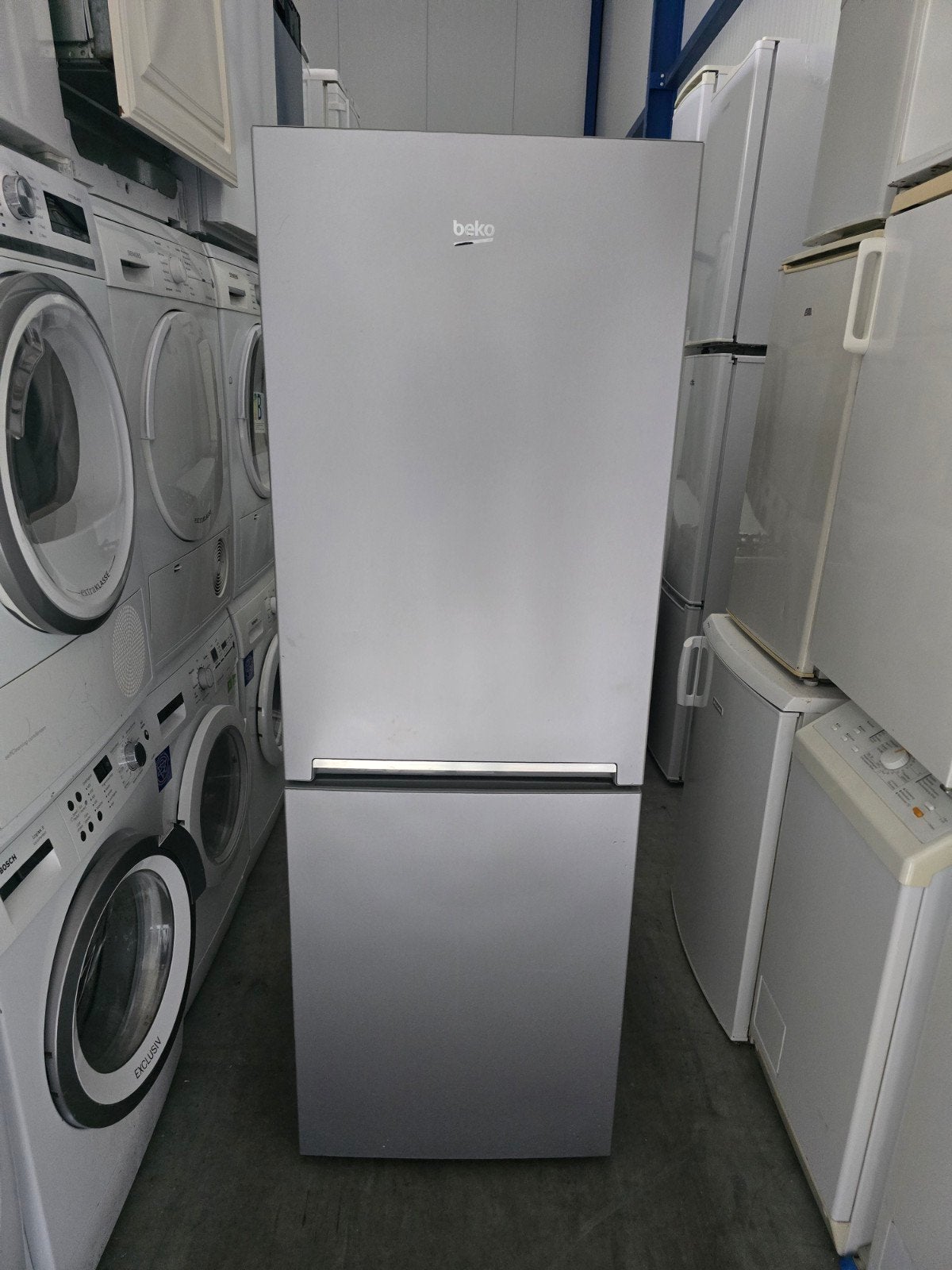 Keurige ruime zilverkleurige Beko Neo-Frost koelvriescombi!✅, Zonder vriesvak, Beko, 200 liter of meer, Beko