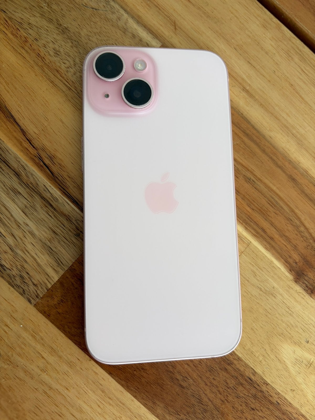 Roze iPhone 15 128Gb in zeer goede staat, Ophalen, 128 GB, IPhone 15, 88 %