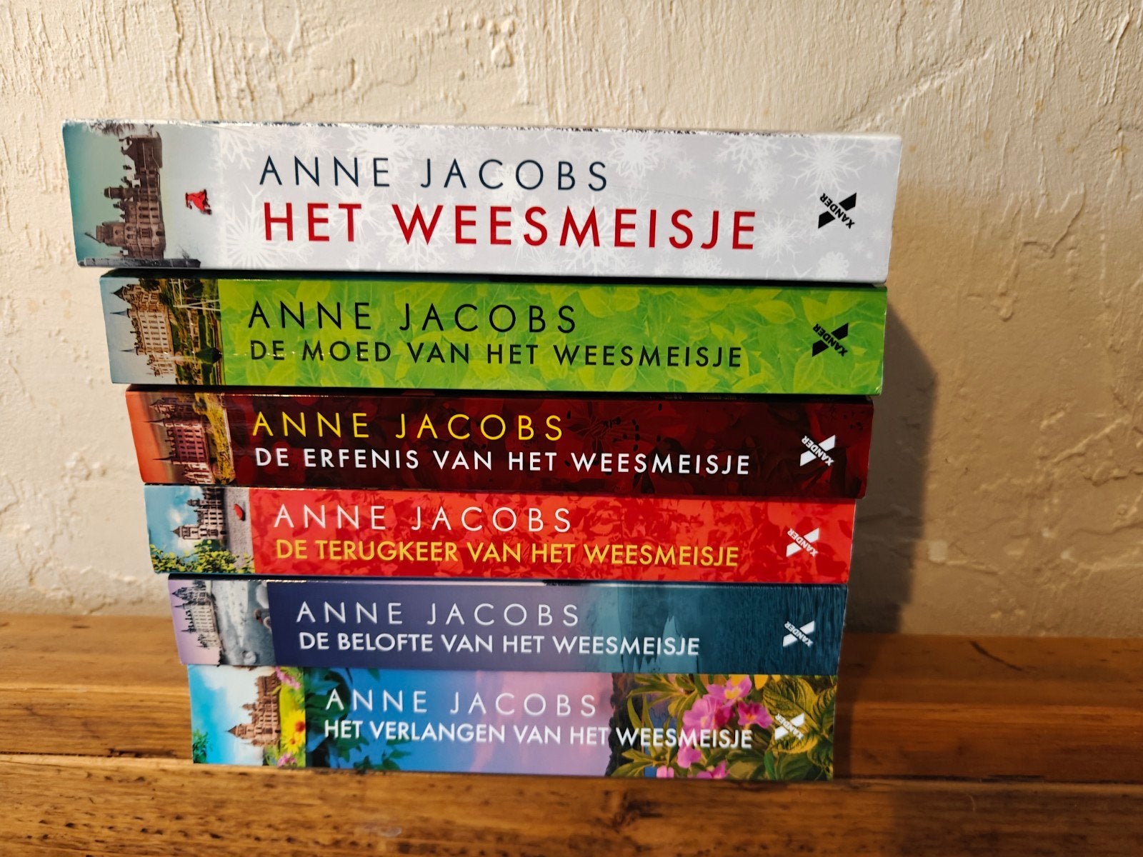 6 Delige serie: Het Weesmeisje., Ophalen of Verzenden, Zo goed als nieuw