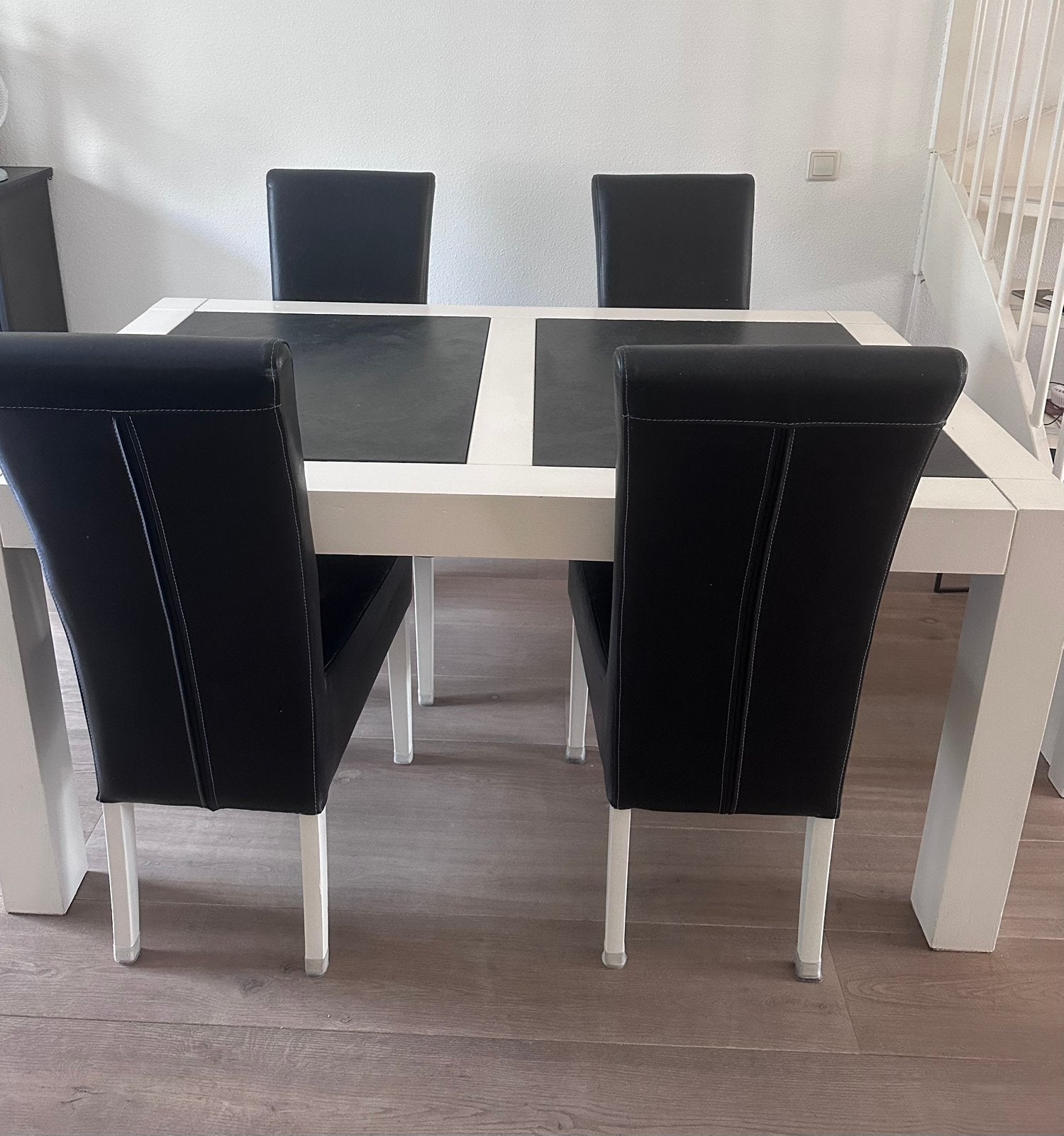 Unieke Eettafel Hout met Natuursteen + 4 Gratis Stoelen, Ophalen, Zo goed als nieuw, 4 tot 6 stoelen