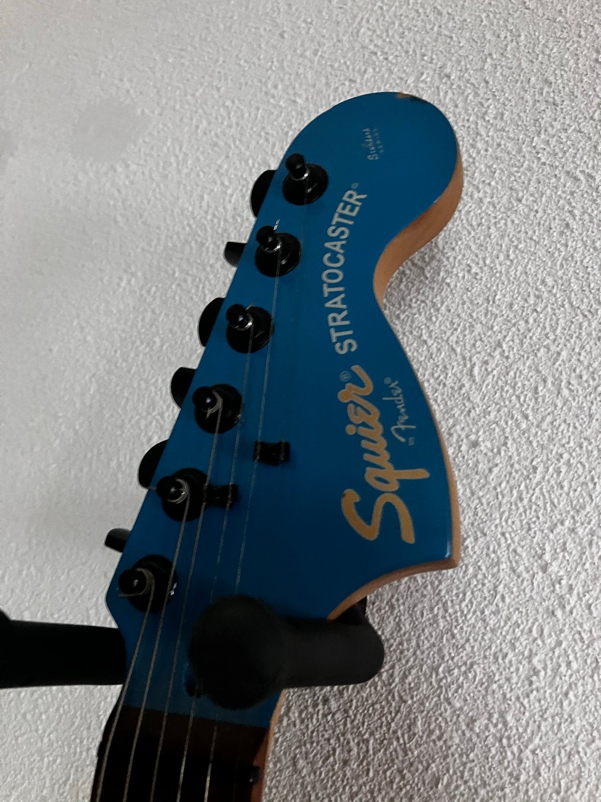 Foto 4 van Elektrische gitaar (Squier Stratocaster) met Marshall verste