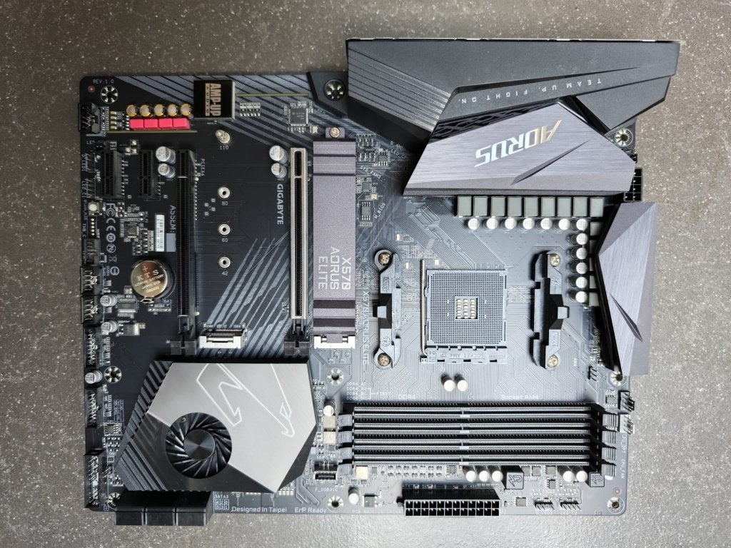 GIGABYTE AORUS X570 AORUS ELITE, socket AM4 moederbord, Verzenden, DDR4, Zo goed als nieuw, Socket AM4