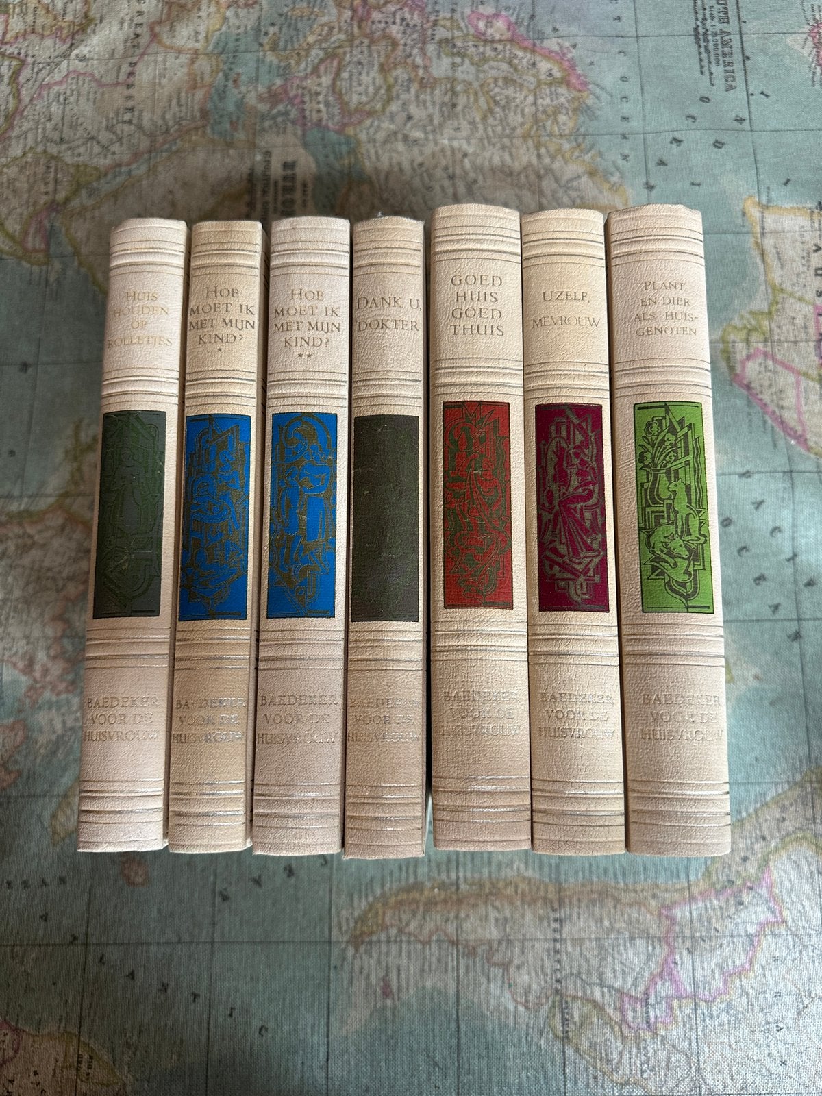 Vintage baedeker voor de huisvrouw boeken, Ophalen of Verzenden, Gelezen