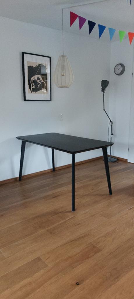 Ikea Lisabo eettafel zwart 140x78, Ophalen, Zo goed als nieuw, Rechthoekig, 50 tot 100 cm