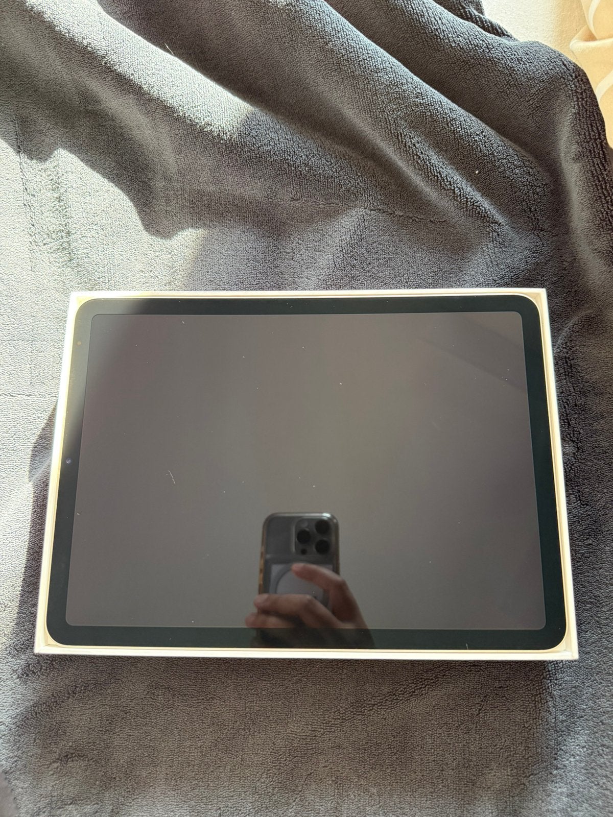 Foto 5 van Apple iPad Air (2022) Wifi + Cellular - Starlight