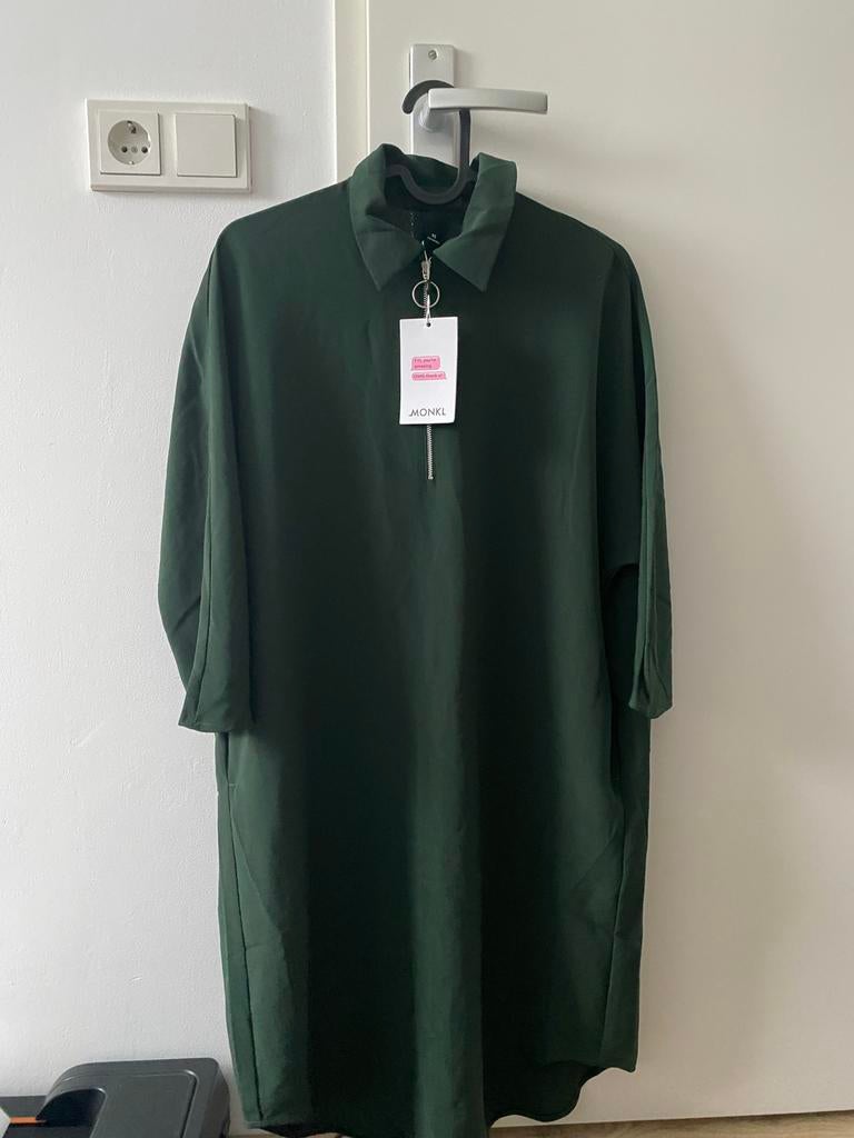 Monki Molly Shirtdress - Donkergroen, Kleding | Dames, Jurken, Nieuw, Ophalen of Verzenden, Maat 34 (XS) of kleiner, Boven de knie