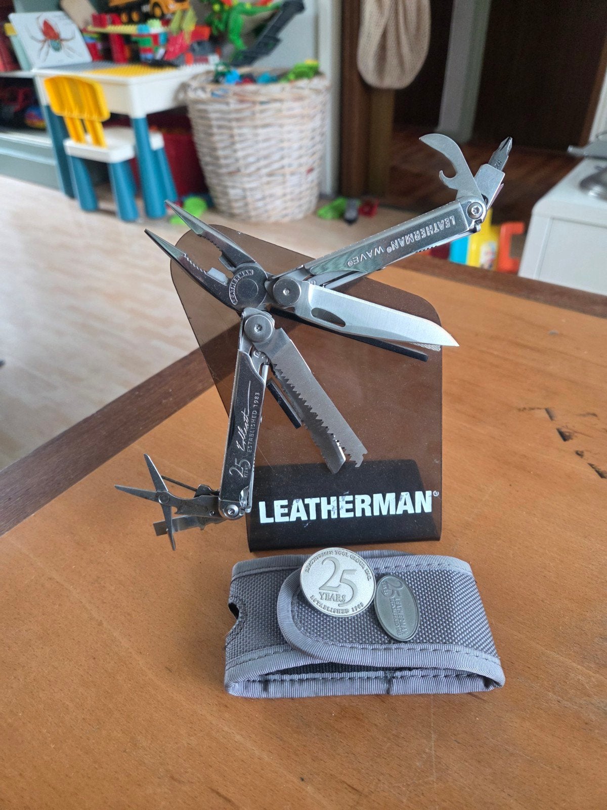 Leatherman Wave 25th Anniversary met Display en Accessoires, Ophalen of Verzenden, Overige soorten, Overige gebieden, Mes of Dolk