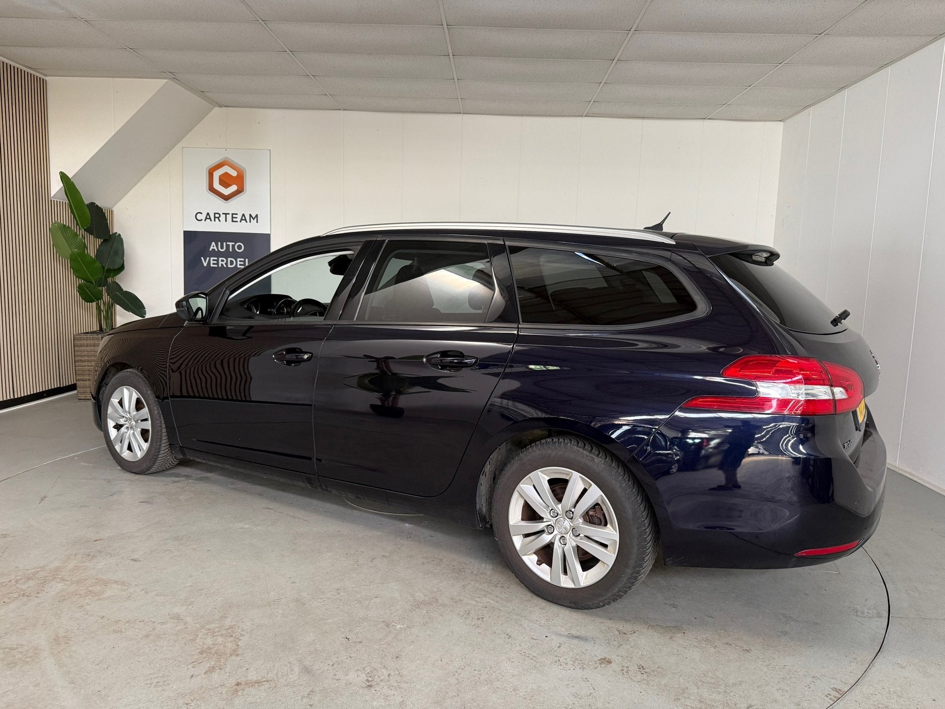 Peugeot 308 SW 1.6 BlueHDI Blue Lease Executive Airco, LMV, Voorwielaandrijving, Gebruikt, 4 cilinders, Blauw