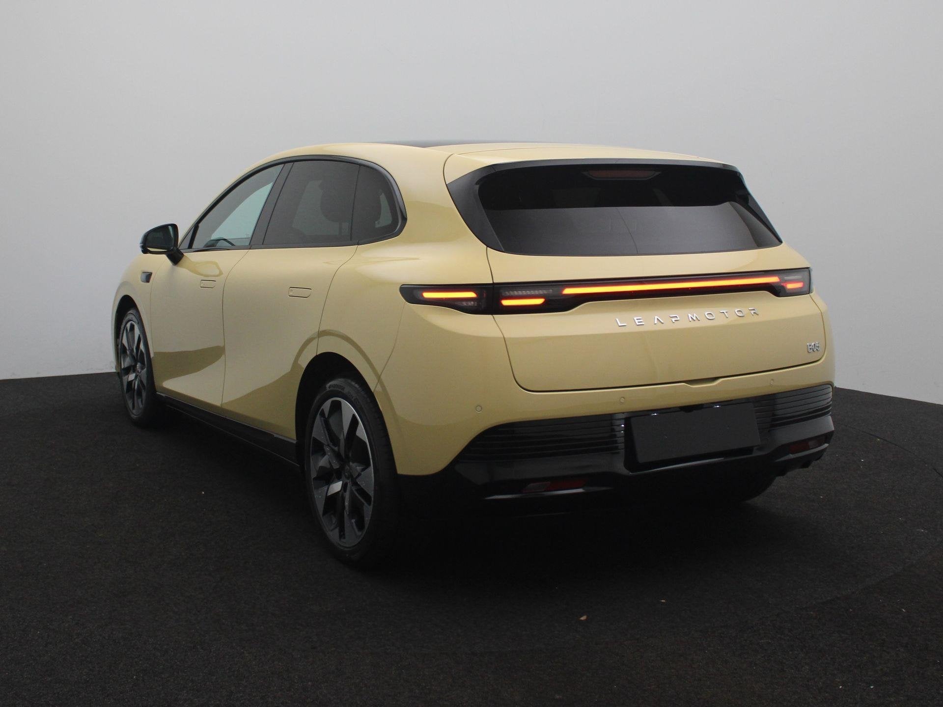 Leapmotor B05 ProMax Design 67.1 kWh | DEMO SALE |, Auto's, Leapmotor, Achterwielaandrijving, Overige modellen, 450 min, Te koop