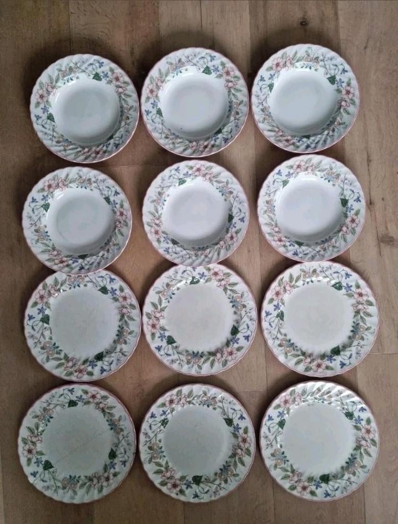 Prachtig servies Spring Fields wood & sons 6 eet - 6 soep

S, Ophalen of Verzenden