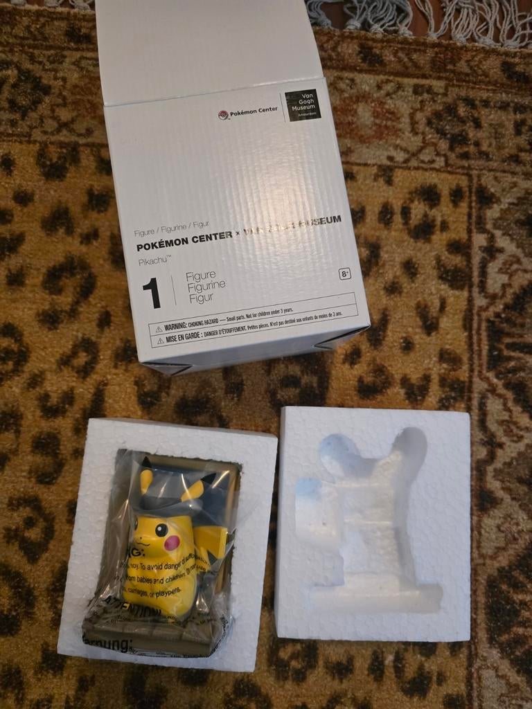 Pokémon Center x Van Gogh figure Pikachu with Grey Felt Hat, Verzamelen, Beelden en Beeldjes, Ophalen of Verzenden, Nieuw, Fantasy