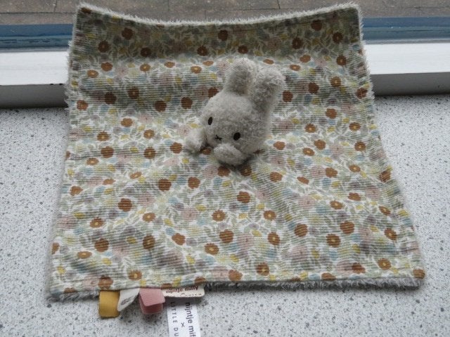 Knuffeldoek Nijntje Miffy merk Little Dutch gebloemd, Kinderen en Baby's, Little Dutch, Konijn, Nijntje, Ophalen of Verzenden