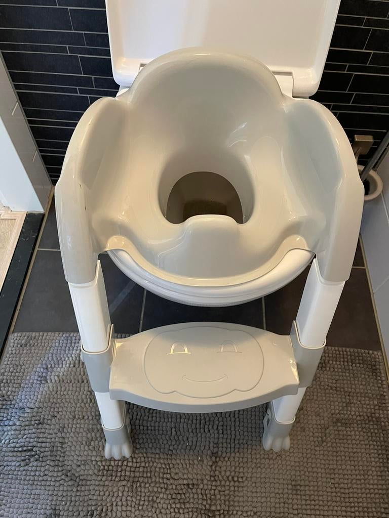 Toilettrainer met trapje – verstelbaar & inklapbaar, Ophalen, Zo goed als nieuw, Overige typen, Standaard