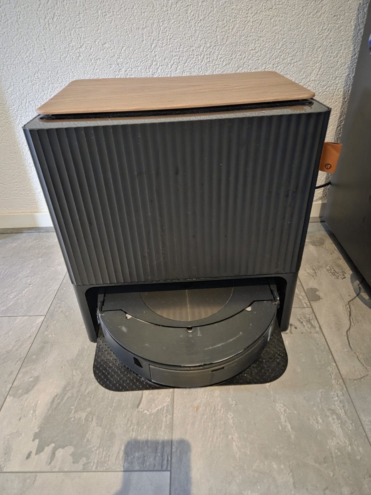 iRobot Roomba j9+ Robotstofzuiger met zelflegende basis, Witgoed en Apparatuur, Gebruikt, IRobot, Robotstofzuiger, Reservoir