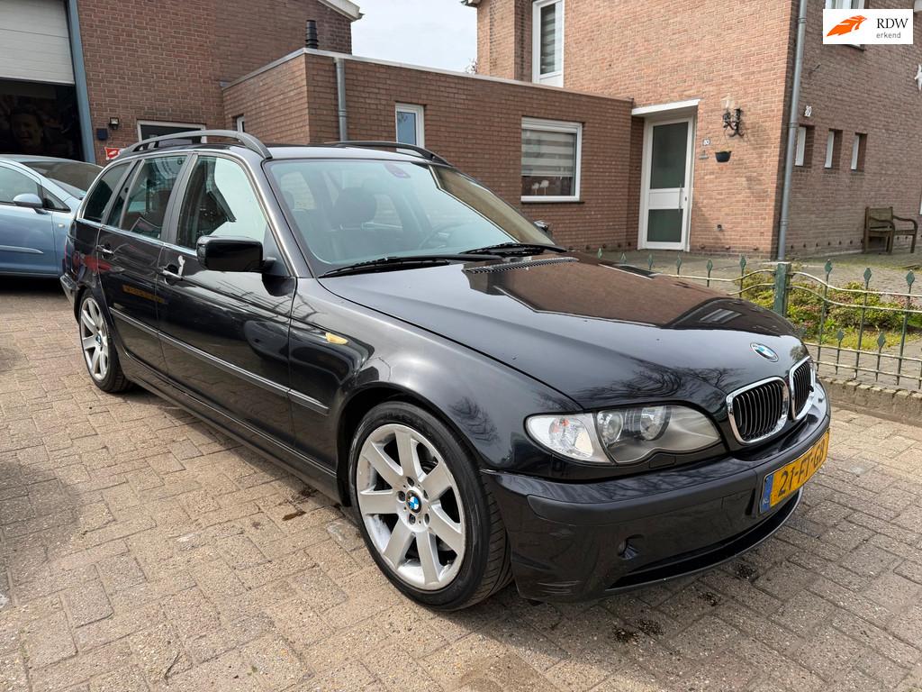 BMW 3-serie Touring 330d Executive, Auto's, BMW, Automaat, Achterwielaandrijving, Zwart, Origineel Nederlands