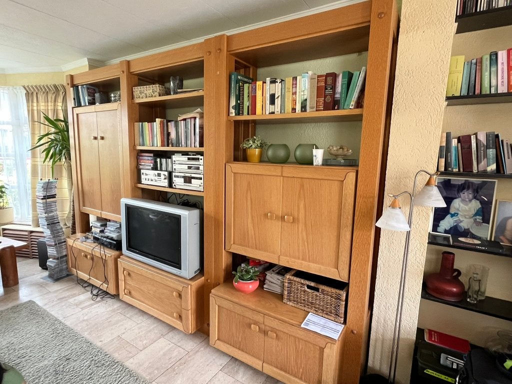 Driedelige houten wandkast, Ophalen, Met deur(en), 200 cm of meer, 300 cm of meer
