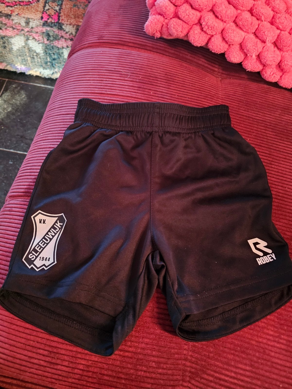 VV Sleeuwijk Wedstrijdshort Maat 128, Broek, Jongen of Meisje, Ophalen of Verzenden, Zo goed als nieuw