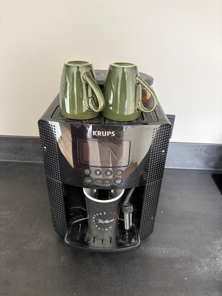 Krups Essential EA8150 - Volautomatische Espressomachine, Ophalen, Gebruikt, Espresso apparaat, Koffiebonen