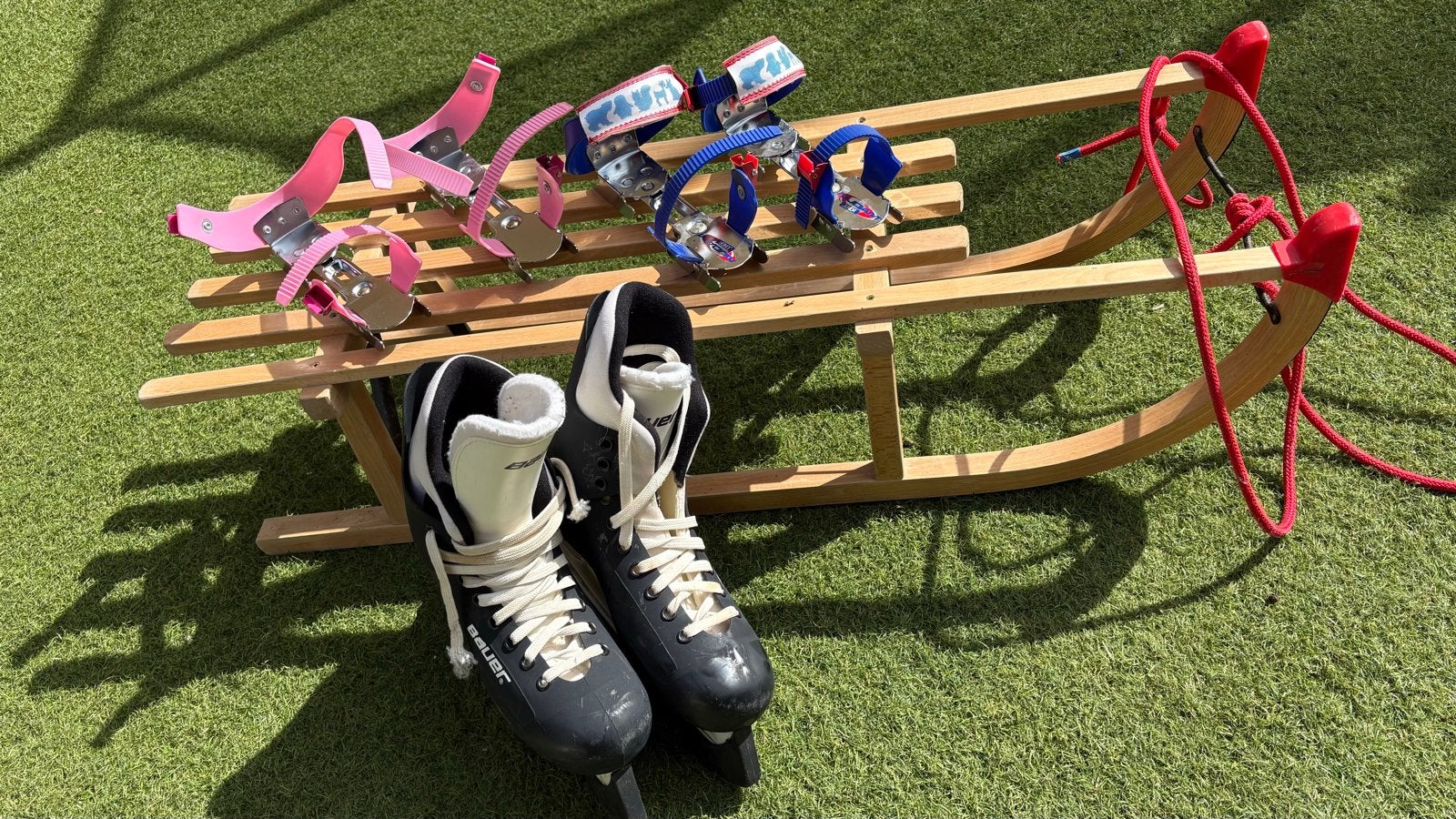 Complete set: slee, schaatsen en verstelbare schaatsen, Ophalen, Gebruikt, IJshockeyschaatsen, Bauer