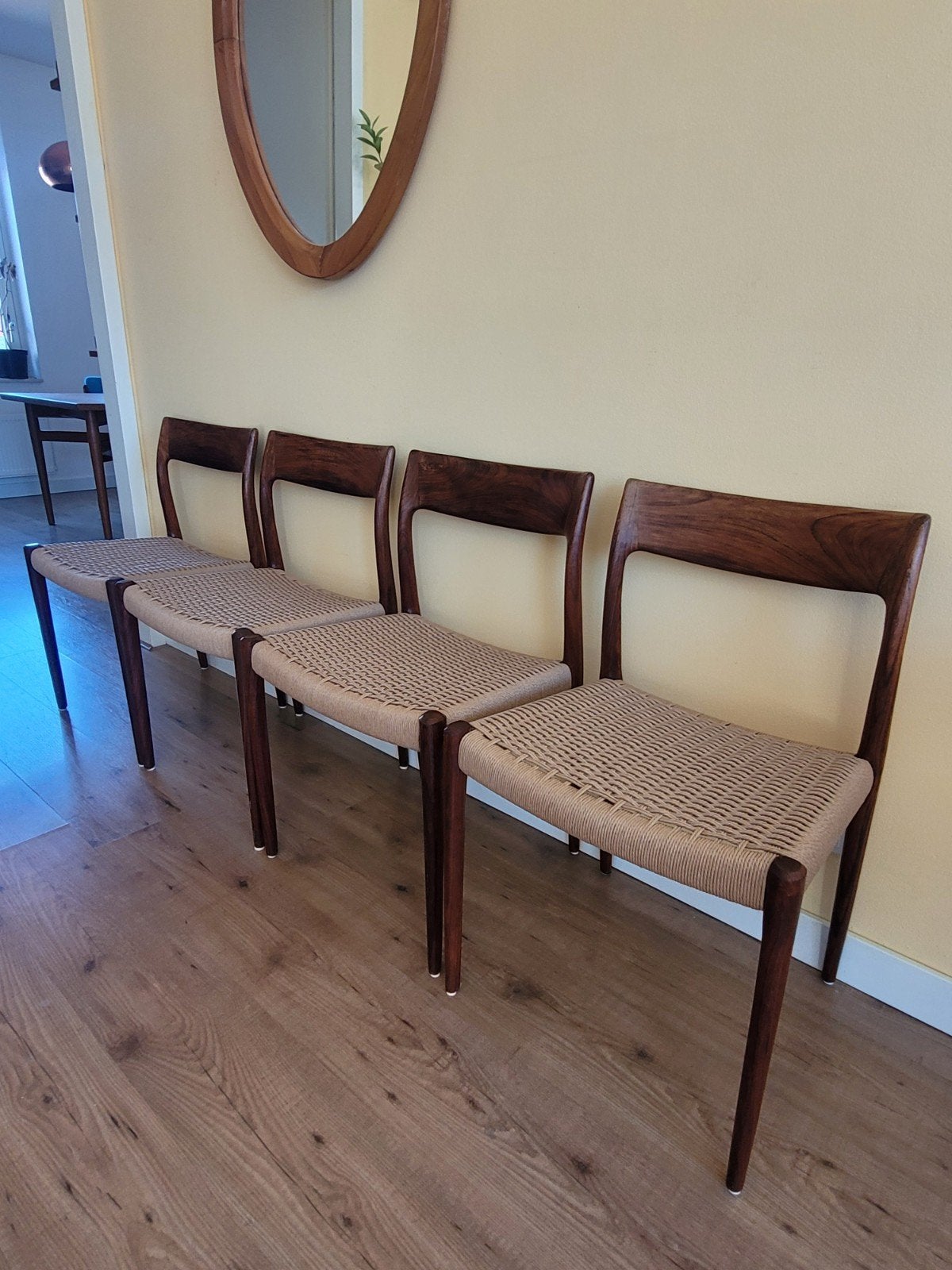 4 Niels Otto Møller eetkamerstoelen. Model 77, Palissander, Antiek en Kunst, Ophalen