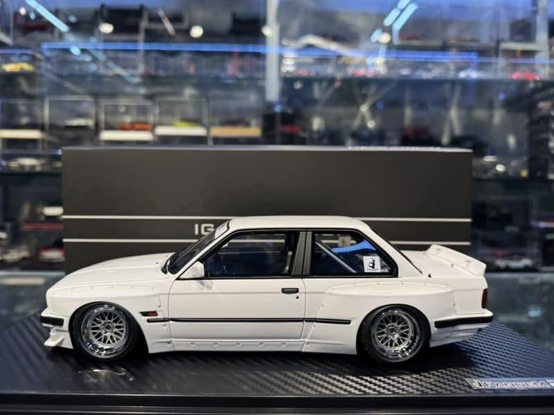 BMW M3 (E30) "Pandem" White 1-18 Ignition Model (Resin), Overige merken, Auto, Nieuw, Ophalen of Verzenden