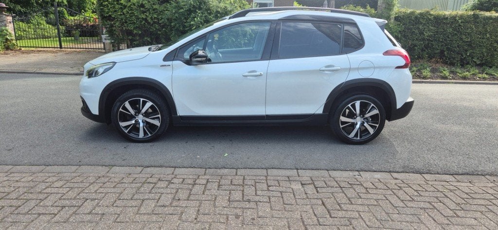 Peugeot 2008 1.2 Pure Tech GT Line*navigatie*camera*ECC*crui, Auto's, Voorwielaandrijving, Met garantie (alle), Handgeschakeld