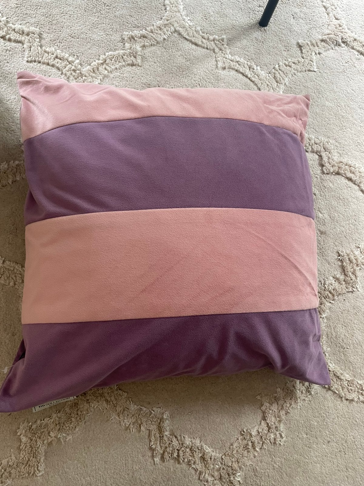 Roze / lila kussen, Ophalen, Nieuw, Roze, Vierkant