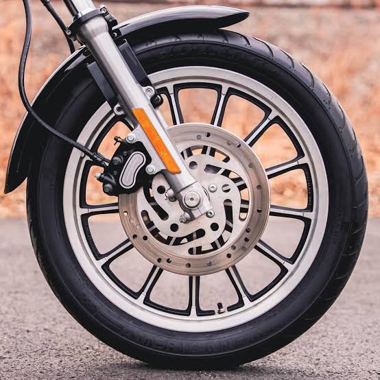 Gezocht FXDX voorwiel, Motoren, Onderdelen | Harley-Davidson, Gebruikt, Harley, Straat 4, Ophalen of Verzenden