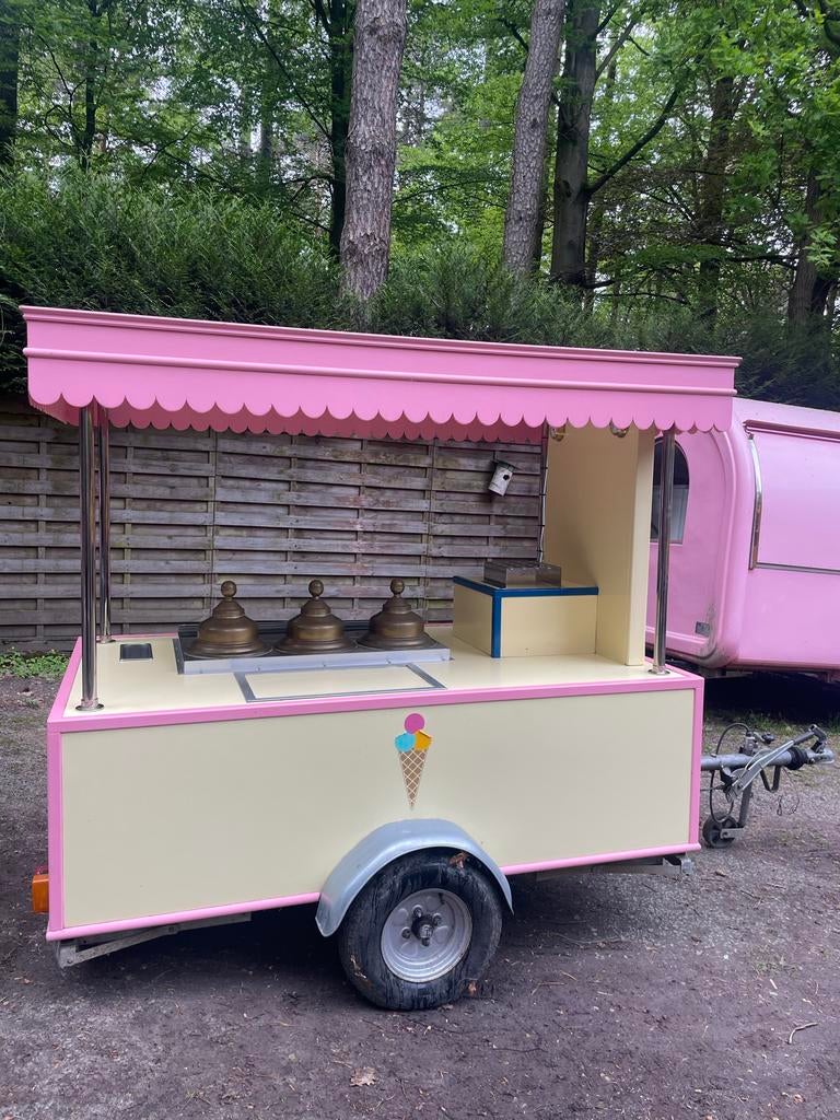 Ijswagen aanhangwagen, Ophalen, Versiering