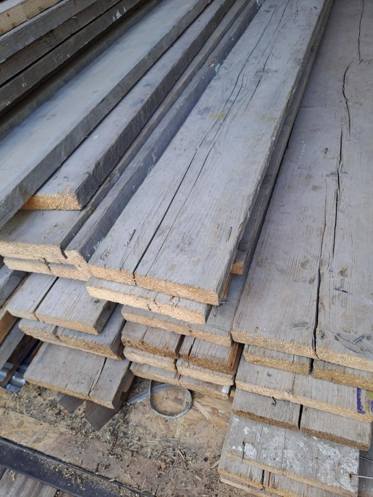 40 x Oude steigerplanken bkeus met scheuren lengte 225cm