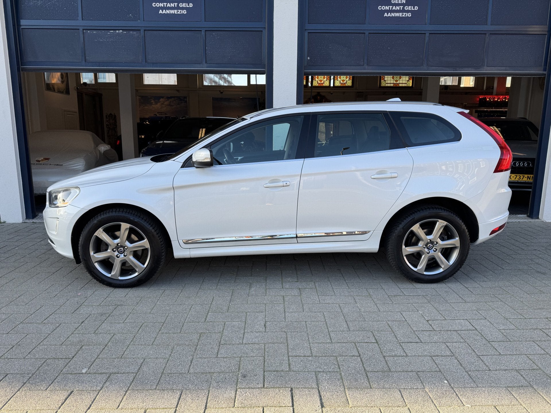 Volvo XC60 2.0 T5 FWD Summum NL AUTO/LEDER (bj 2014), Euro 5, 4 cilinders, Automatische klimaatregeling, Wit