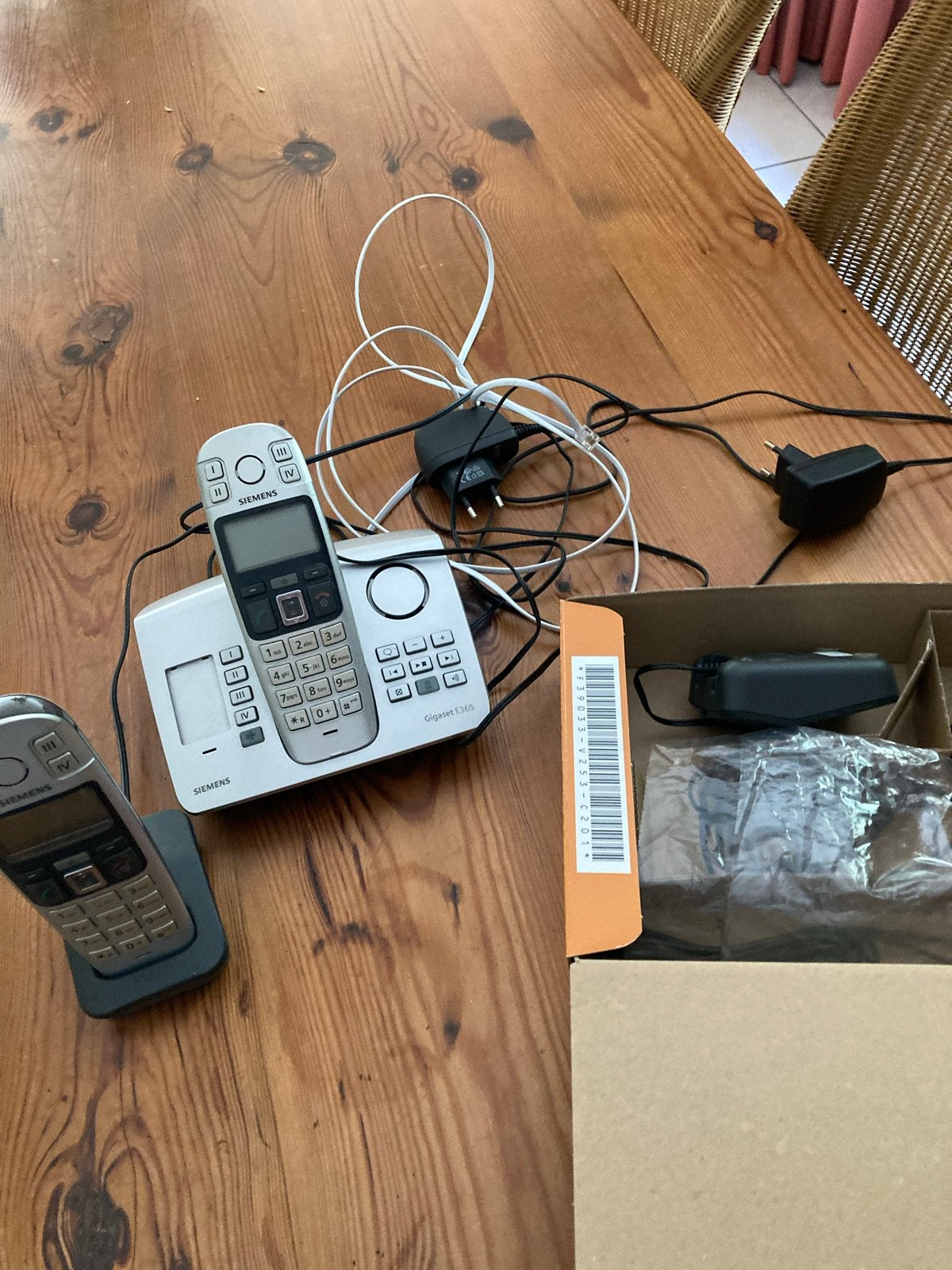 Siemens Gigaset E365 DECT telefoon met 2 handsets, Ophalen, Gebruikt, 2 handsets