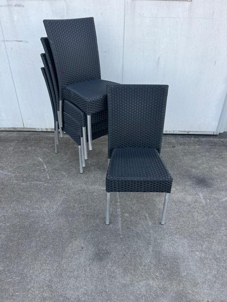 5 zwarte Terras stoelen horeca Stapelbaar zwart wicker, Tuin en Terras, Ophalen, Zo goed als nieuw