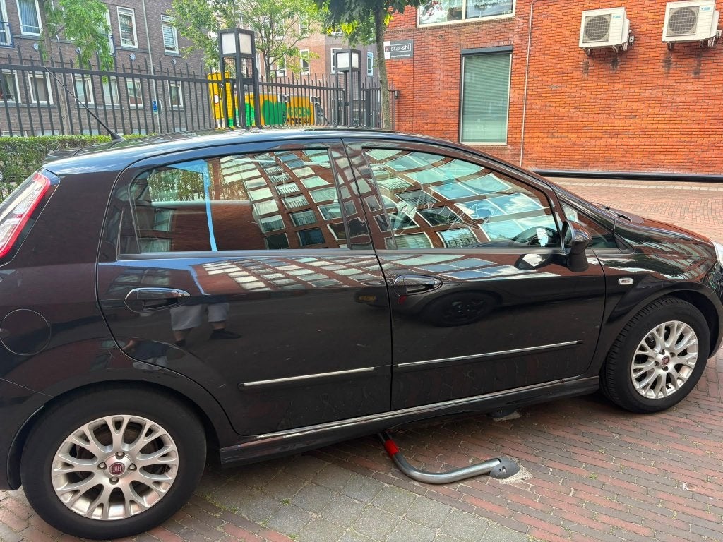 Fiat Punto 1.3 Multijet 62KW 5DR 2010 Zwart
