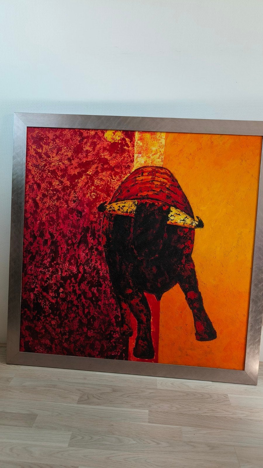 Modern schilderij: Stier in rood en oranje, Ophalen, Ingelijst, Dieren